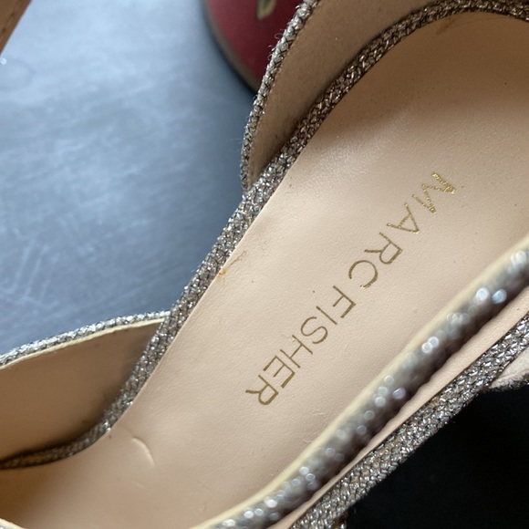 MARC FISHER Metallic strap stiletto size 9 - Picture 6 of 6